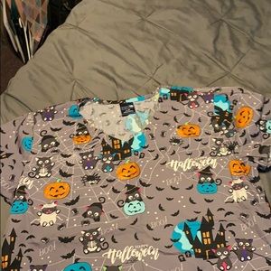 Zoe and chloe large scrub top